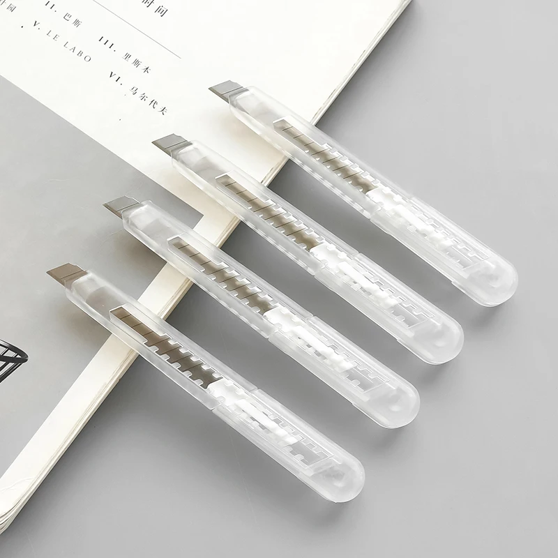 板を切る道具は、本当に「カッター」がベストなのか？