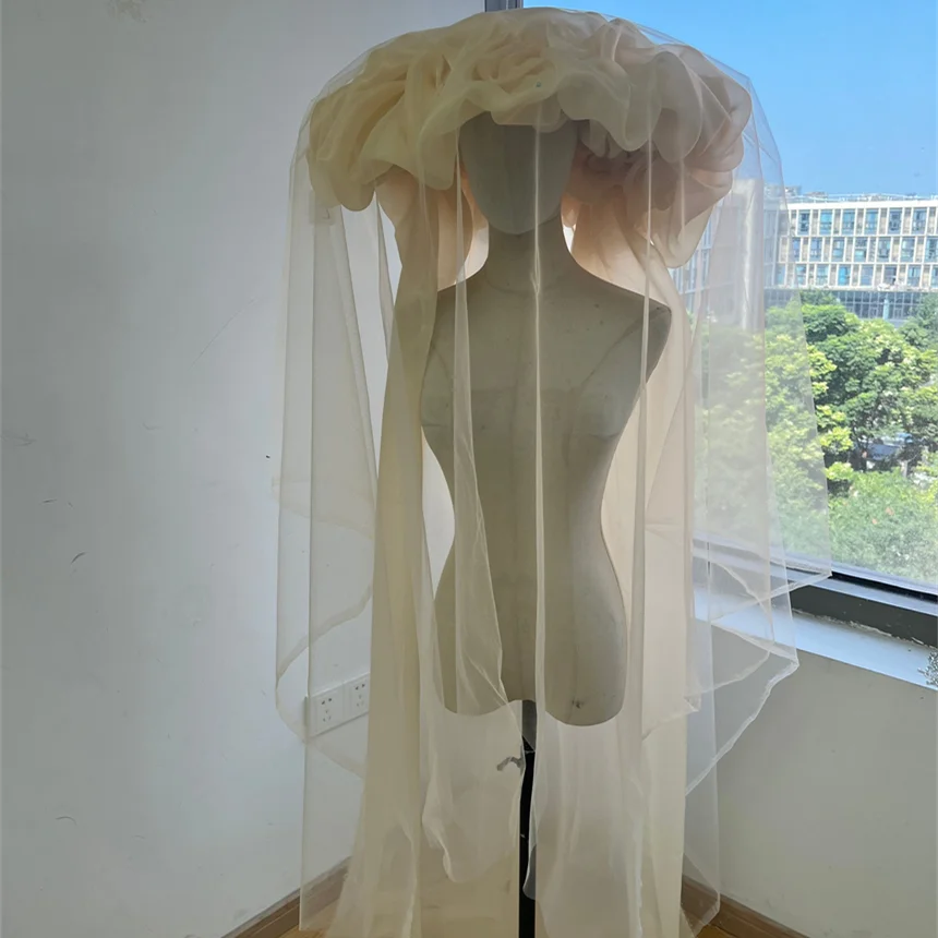 結婚式でヘッドアクセサリーを選ぶとき、どうすれば「個性」を出せるの？