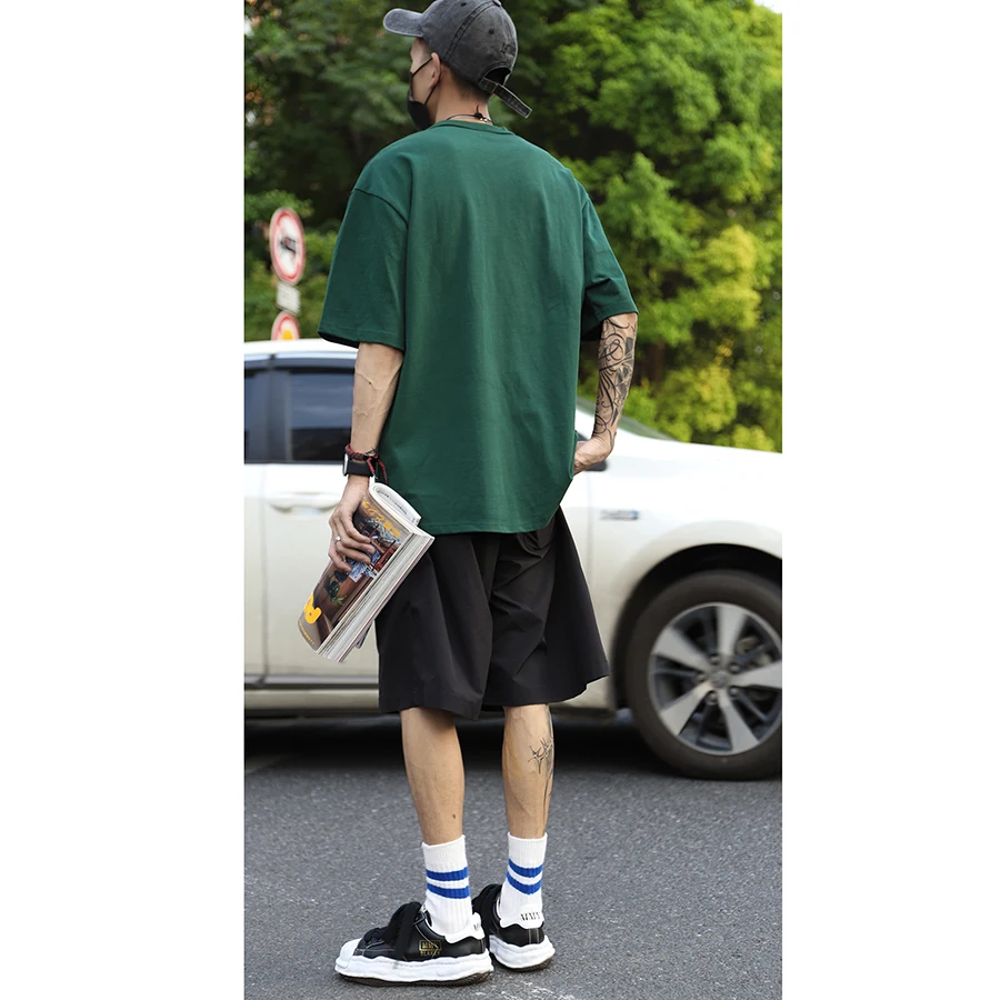 黒いTシャツを選ぶべきタイミングは？多歪二十五歳のプレミアムウォッシュTシャツが答えを教えてくれる