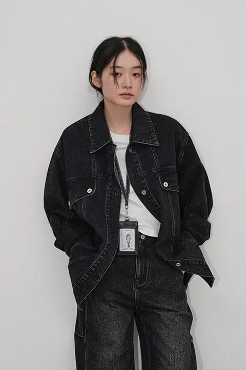 ゆったりシルエットの2色使いデニムジャケット【コットン素材・ウォッシュ加工】