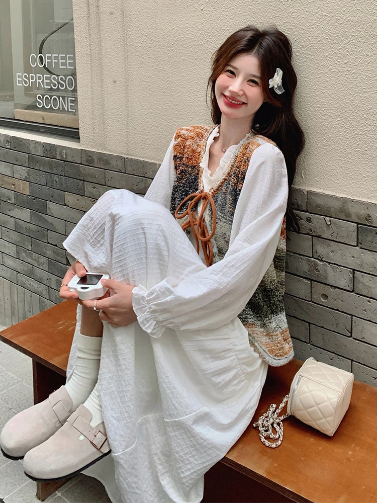 ぽっちゃりの女性がフォーマルに着る白ワンピースは、どう選ぶ？