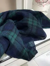 文芸的で知的なデザイン！ブルーグリーンチェックの100%リネン小方巾【首元装飾・女性用・スカーフ】
