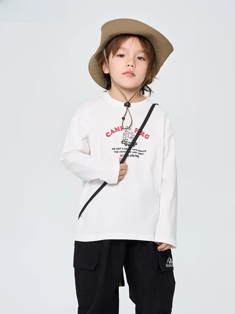 男の子用春用キャンプ長袖Tシャツ：柔らかさと着回し性を重視した日系デザイン