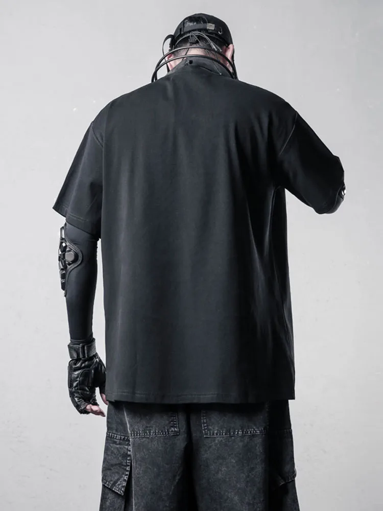 ポケット付きTシャツの機能性と実用性：斜め裁断・通気性に焦点