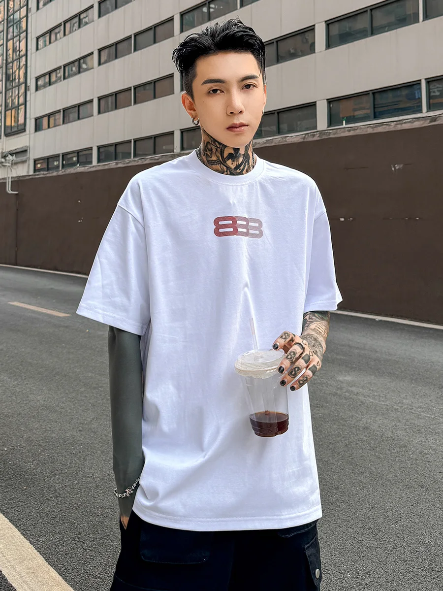メンズTシャツの着こなしを実現する：VE 2のグラデーションコットンTシャツ