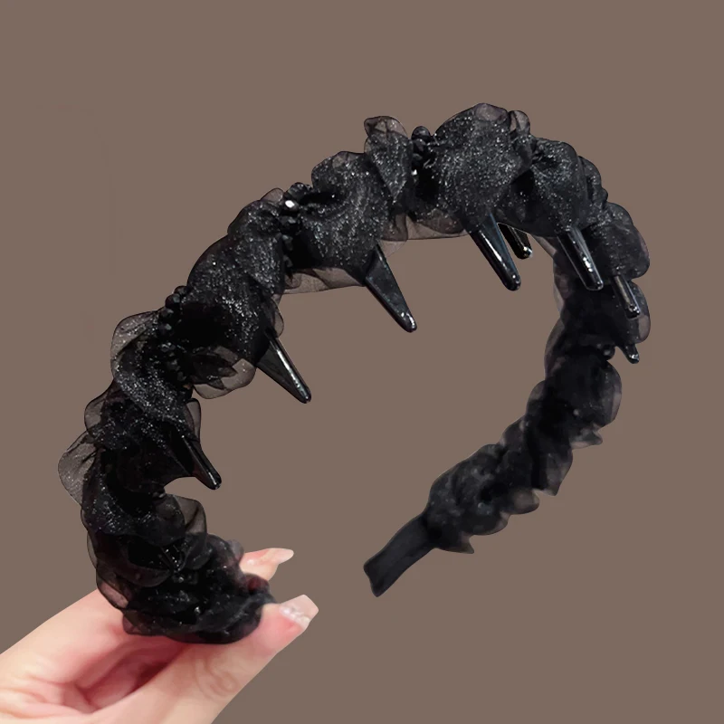 滑り止め付きハイシルエットヘアバンド：小顔に見える丸顔ヘアアレンジの実用スタイル