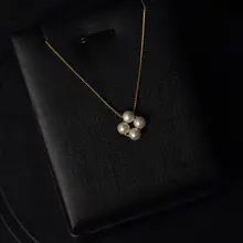 四葉のクローバーペンダントS925純銀ネックレス【小珠・シンプル・天然パール付き】