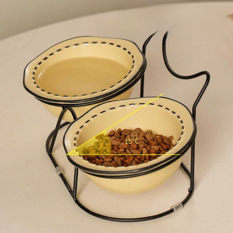 猫用陶器製高脚二重食器：漫画風デザインと防倒構造の実用性を検証