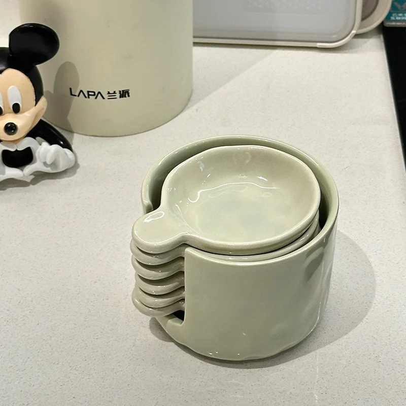 おしゃれなデザインの火鍋用調味皿：家庭用ソース・醤油・酢用セットの実用性と使い分け
