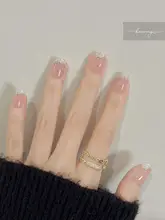 シンプルなフレンチスタイルのハンドメイドネイル【ヌードカラー・高品質・日常用・短め】（セットアップ対応）