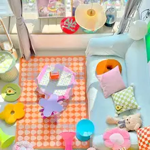 レトロデザインの広いリビング用カーペット【床辺用・居心地の良い雰囲気】