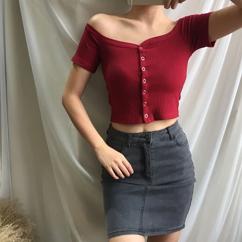 ベリーショート 丸顔 ぽっちゃり向け ハイウエストショートTシャツの実用性とスタイル提案