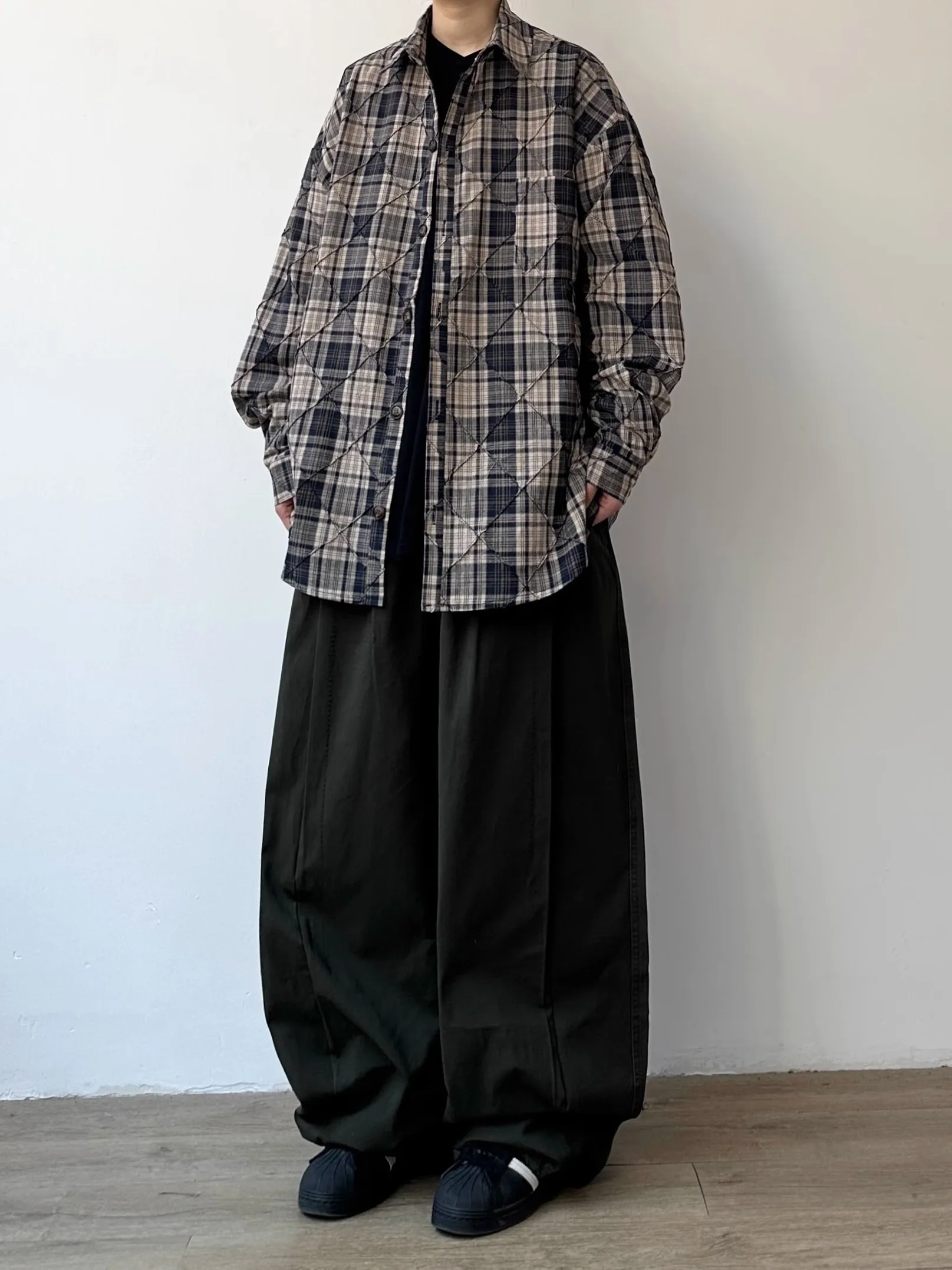 レトロチェック柄シャツをどう選ぶ？春の日常に合う「日本の味」を再発見する方法