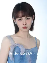 青いリボンパールイヤリング【夏用・気品溢れるデザイン・エレガントな雰囲気】