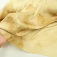 軽やかで落ち感のある漢服・旗袍用生地【ジンイエ色とキャラメル色の不規則なぼかし・麻糸とサ テン混合】