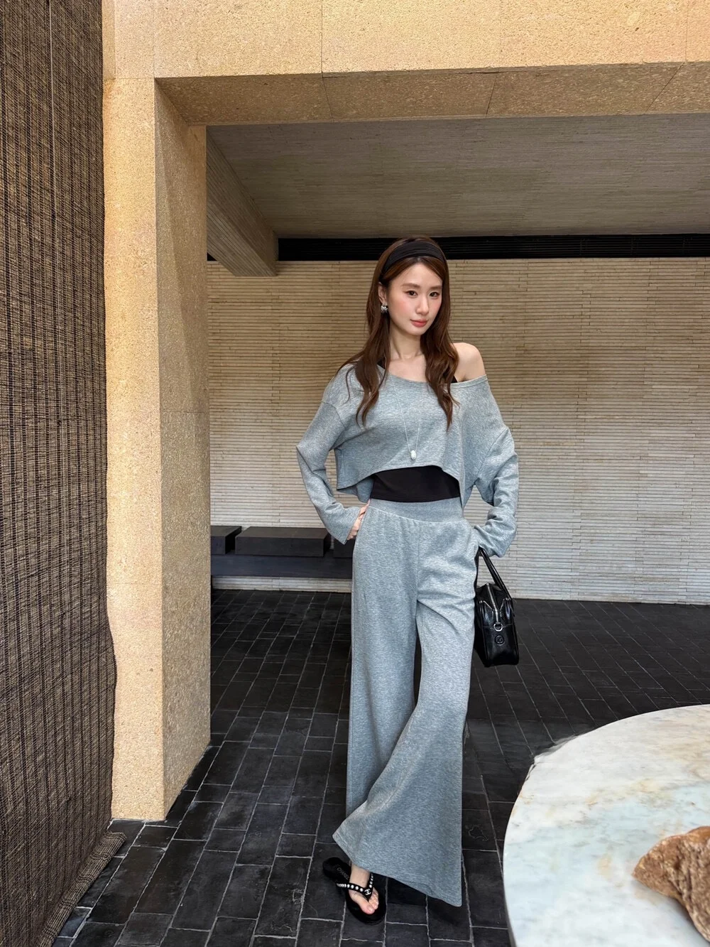 顔がでかい 低身長 ファッション 女 にぴったりの通勤スタイルは？
