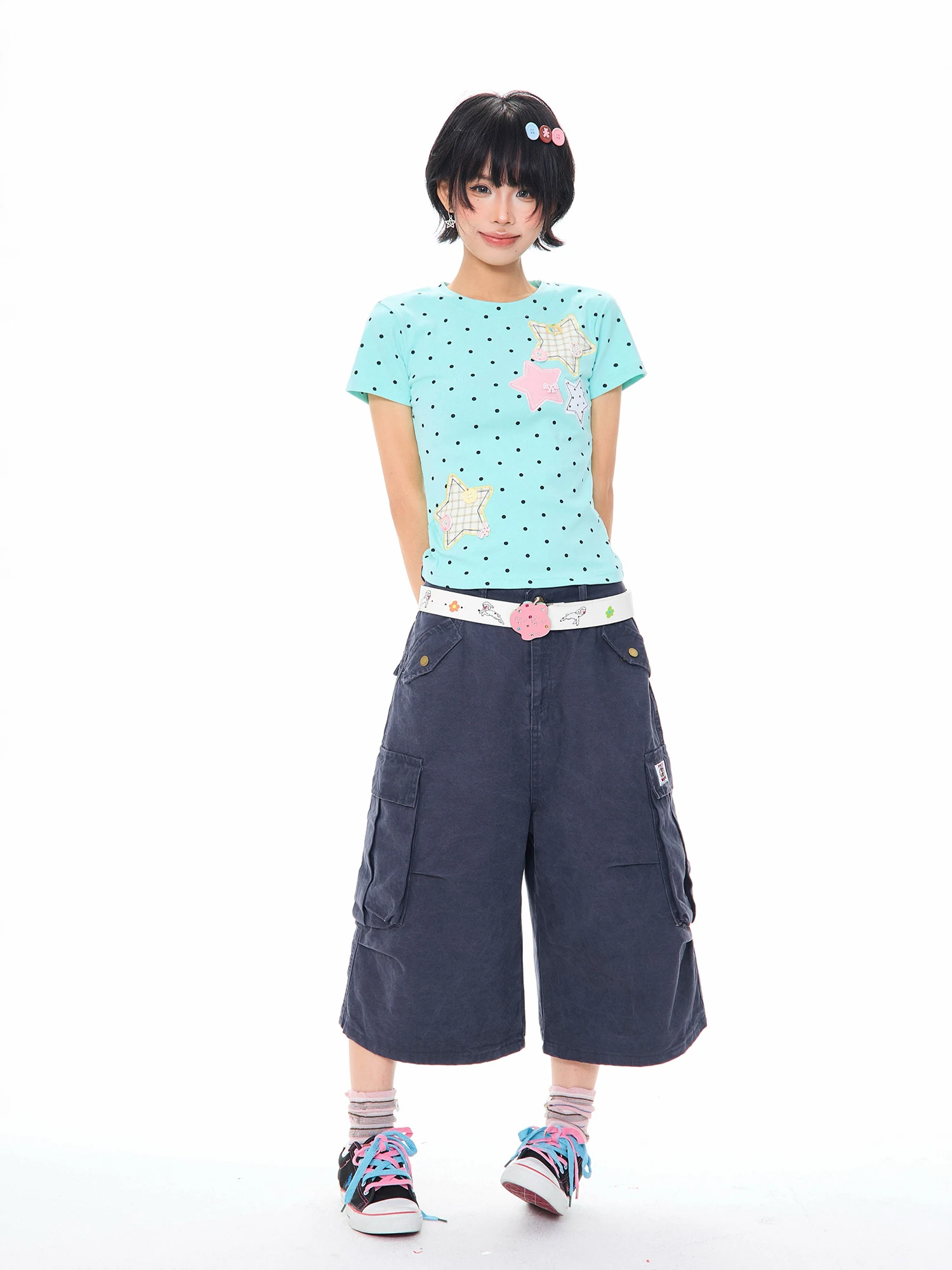 ドット柄の夏のパッチワーク半袖Tシャツ：インス風スリムフィットの実用性と着用シーン