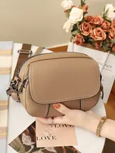 多層ポケットの実用的なショルダーバッグ【通勤用・可愛いデザイン】（セットアップ対応）