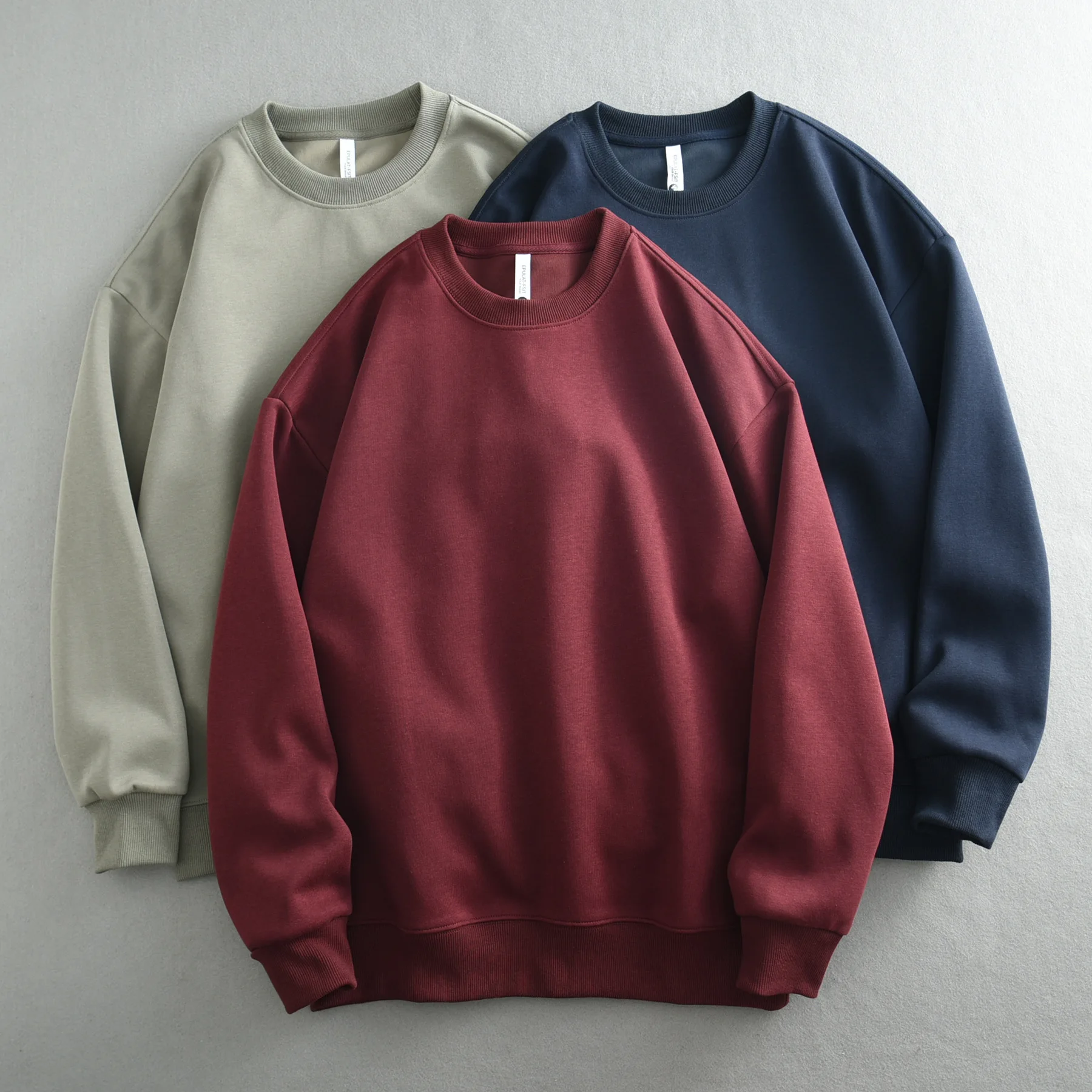 春服 メンズ 通勤にぴったりなスウェットシャツの選び方・完全ガイド