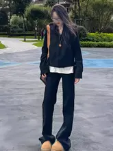 黒のローウエストデニムパンツ【ストレート・秋用・スリムフィット】（セットアップ対応）