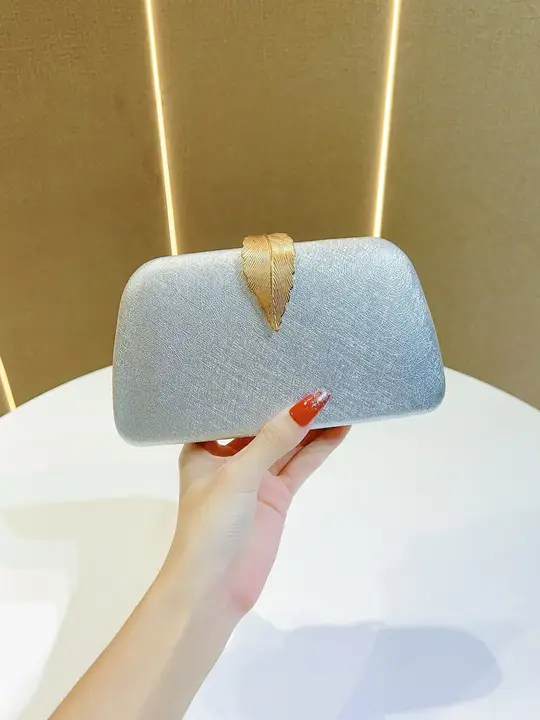 高級感あふれるクラッチバッグ【手提げ・肩掛け・パーティ用】