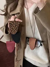 三角形メガネクリップ付きペンダントネックレス【女性用・ロング・マルチファンクション・ヴィンテージデザイン】