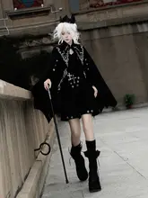 オリジナルロリィタデザインの斗篷とショートパンツのコーディネート【デイリースタイル・重ね着対応】（セットアップ対応）