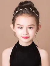 子供用 ヘアアクセサリー 四枚花付きヘアバンド【プリンセスタイプ・清楚なデザイン】