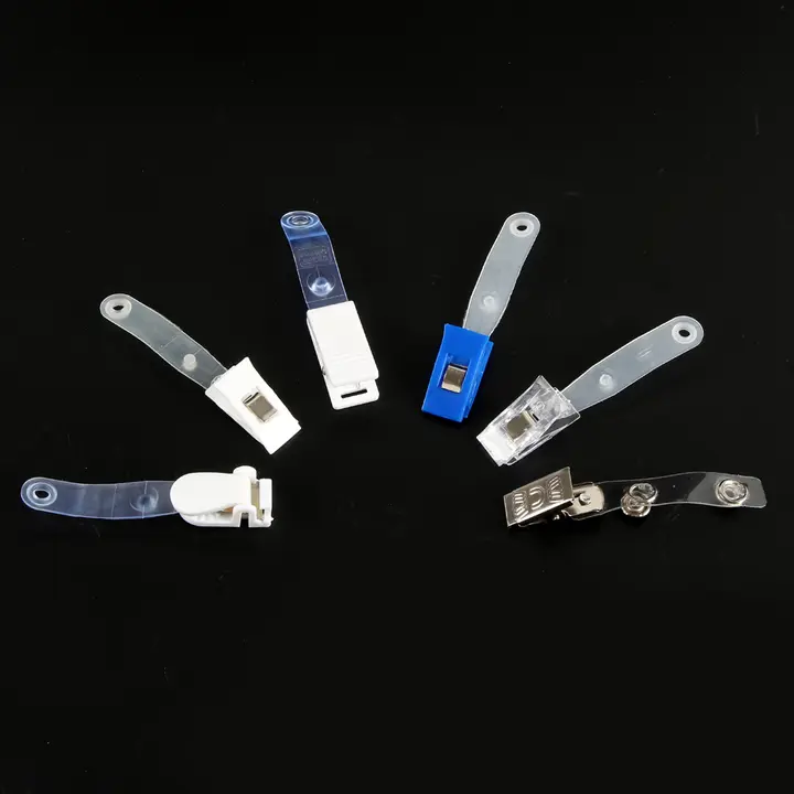 プラスチック製 名札クリップ【微笑デザイン・証明書保持用・鉄製クリップ】
