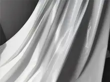 防水性のある薄手PUレザー生地【ホワイト・テクスチャー付き・ドレス、パンツ、ジャケット用】