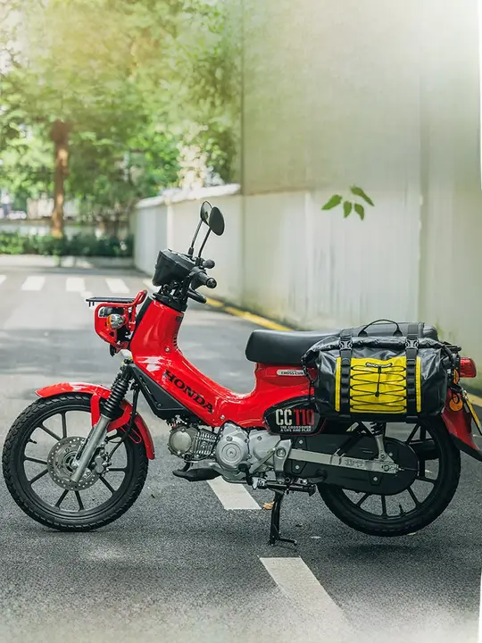 バイク用防水リアバッグ【ユニバーサルデザイン・大容量・取り外し可能】