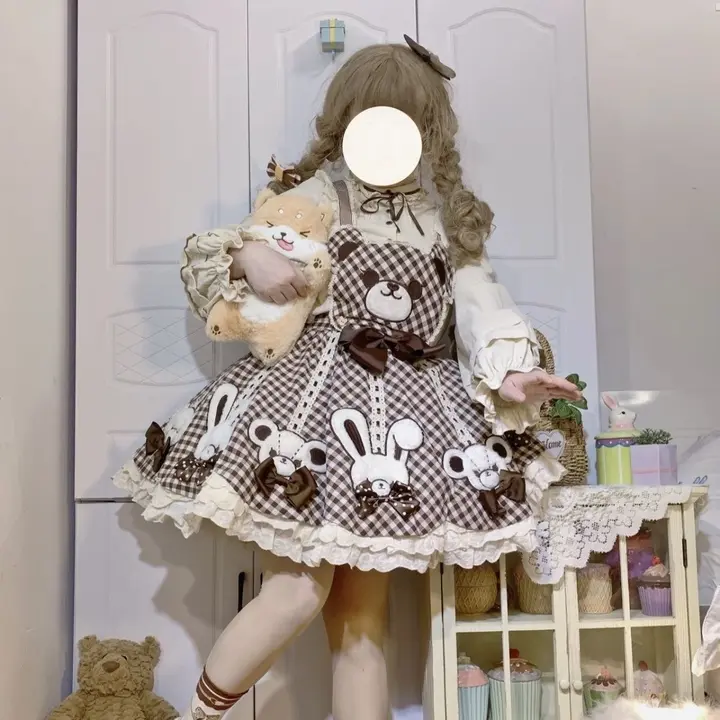 可愛らしいデザイン！ブラウンのロリータ風サスペンダースカート【ゆるシルエット・日常使いに最適】（セットアップ対応）