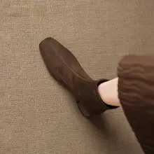 春用レトロデザインショートブーツ【フレンチスタイル・スクエアトゥ・粗めヒール】