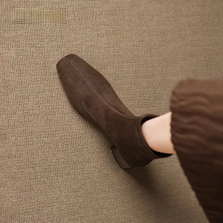 春用レトロデザインショートブーツ【フレンチスタイル・スクエアトゥ・粗めヒール】