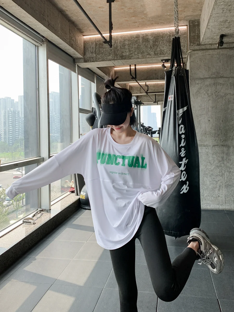 ランニングTシャツを買うときに迷うのは、本当にどんな素材がいいの？