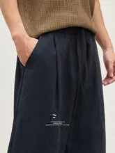 ウエスト全ゴムのサイドスリットカジュアルパンツ【薄手・したフィット感・メンズ】