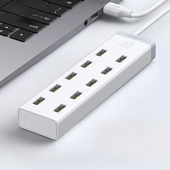 USBハブ USB3.0 7ポート 高速データ転送 ノートPC 給電 スマホ充電 USBメモリ 複数接続 「UGREEN」