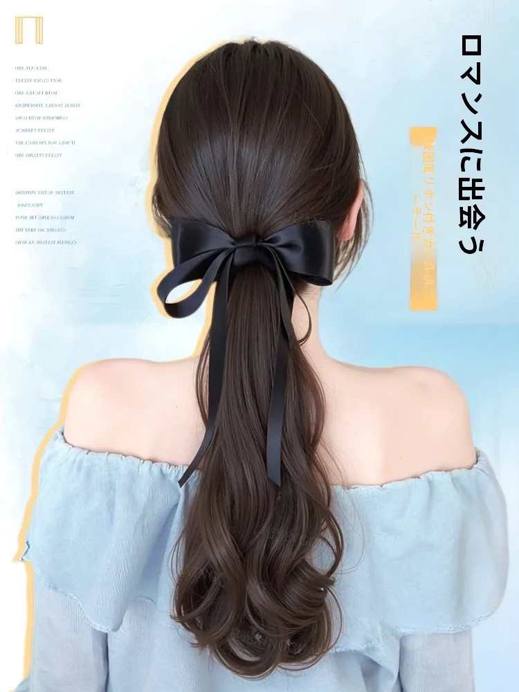 プールヘアアレンジに悩むあなたに、今すぐ使える「夏のポニーテール」は？