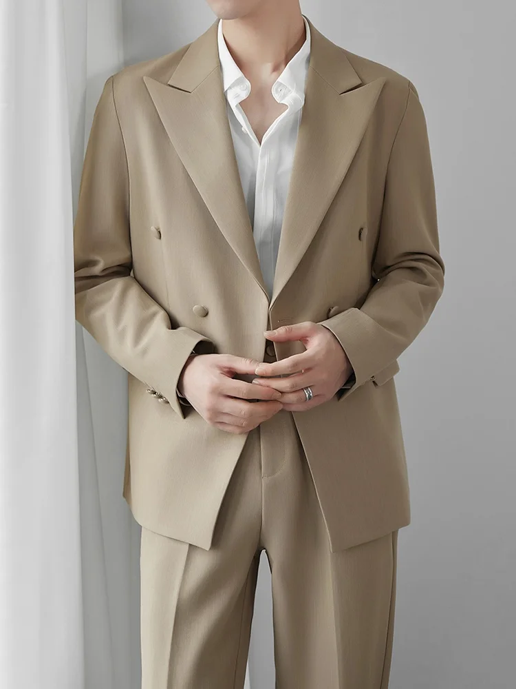 ダブルブレストスーツ メンズセット：ビジネスカジュアルで通勤に最適なアイロン不要デザイン
