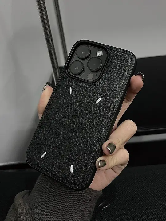 個性的なレザー風iPhoneケース【iPhone用・耐衝撃・シンプルデザイン】