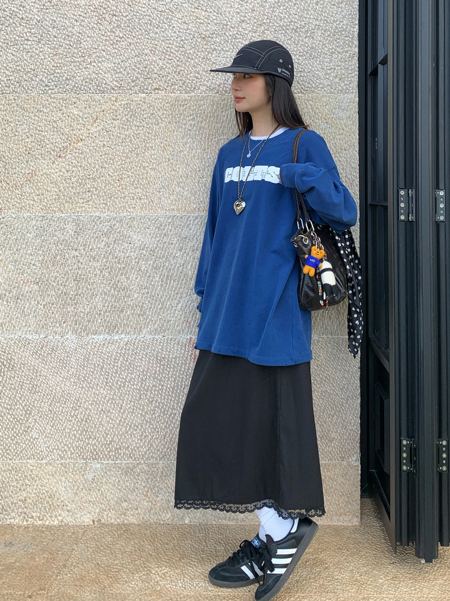 レーススカート 黒 どう選ぶ？大人のエレガンスと通気性のバランスを取る秘訣