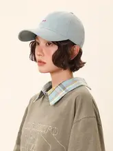 オリジナルデザインのキャップ【レディース・スタイリッシュ・バイザー付き】