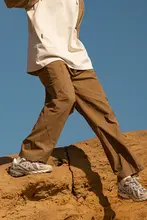 機能的なポケット付きのメンズ防水ロングパンツ【夏用・カジュアル・ストレートデザイン】（セットアップ対応）