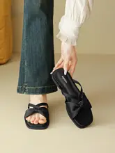 シンプルなフラットサンダル【ブラック・春夏用・スカートと相性抜群】