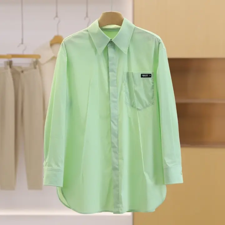 フレンチスタイルのフィット無地シャツ【春夏用・防晒対応・ラウンドネック】