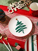 クリスマスデザインの陶器製ディナーウエア【食器セット・スタイリッシュなプレートとボウル・マグカップ付き】（セットアップ対応）