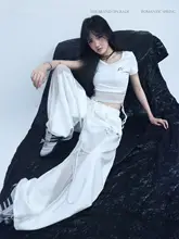 白色のダンスファッション上下セット【短丈ジャズトップ・ゆったりストレートパンツ】（セットアップ対応）