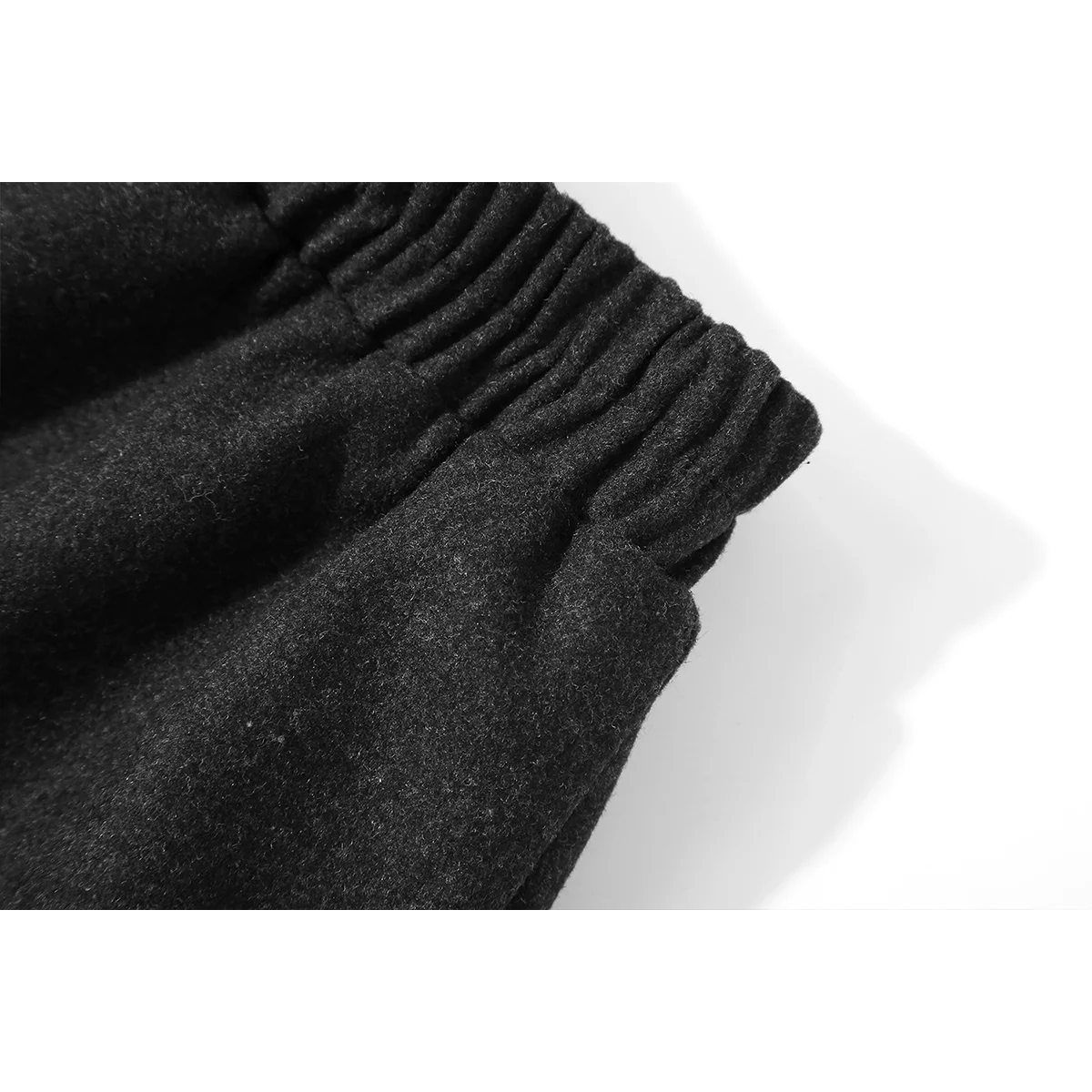 レディース秋冬用ワイドシルエットのレース切替ウールAラインスカート：高腰設計とウール素材による着用シーン対応