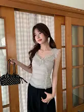 透け感のあるオフショルダーのフィットトップス【立体的なプリーツ・ノースリーブ】