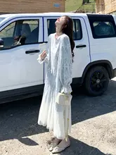 青色長袖ワンピース【春用・優しい雰囲気・美しいデザイン】